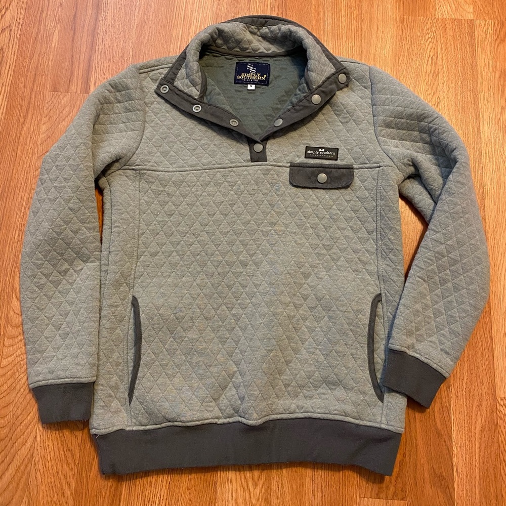 Women’s Simply Southern pullover